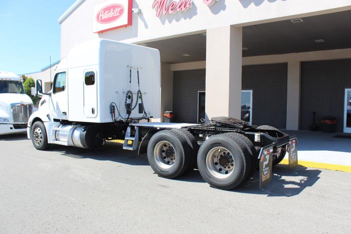 2023 Peterbilt 579 photo 4