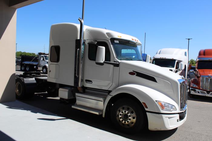 2023 Peterbilt 579-7