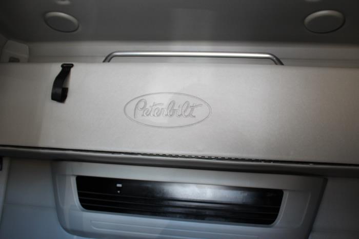 2023 Peterbilt 579-17