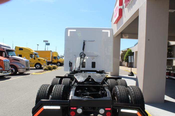 2023 Peterbilt 579-5