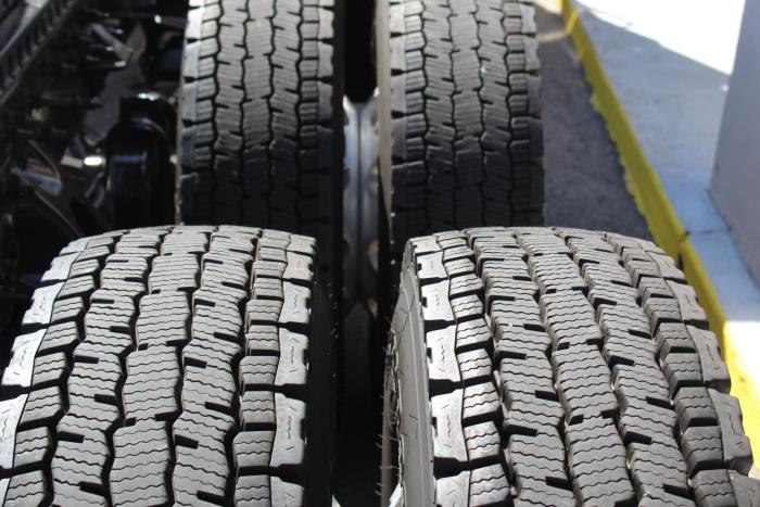 2023 Peterbilt 579-6