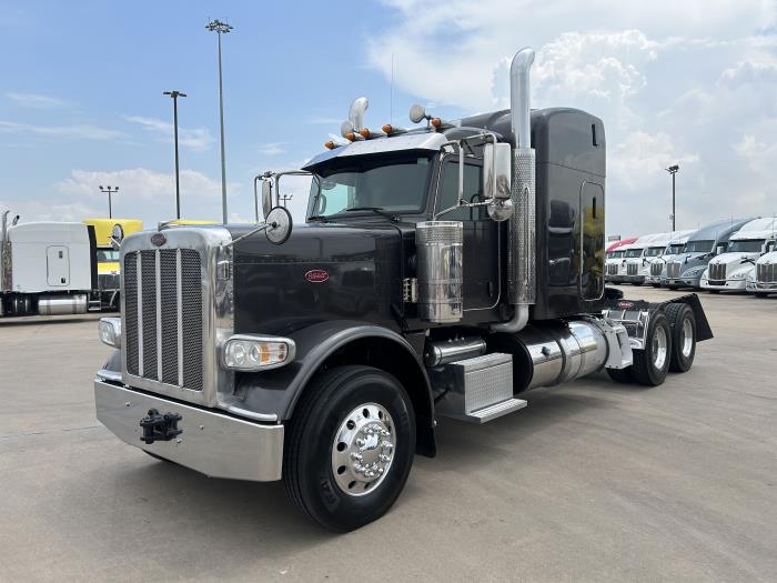 2020 Peterbilt 389 photo 2