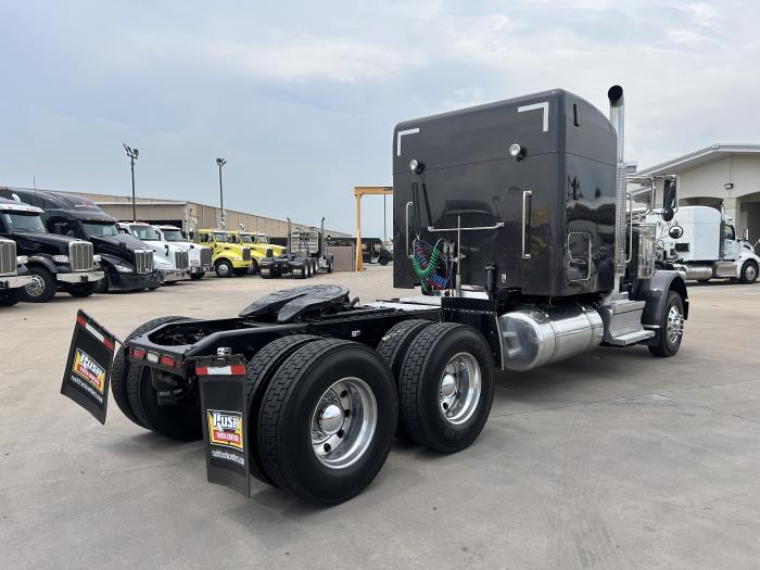 2020 Peterbilt 389-5