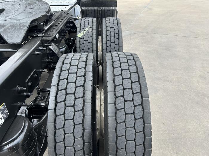 2020 Peterbilt 389-11