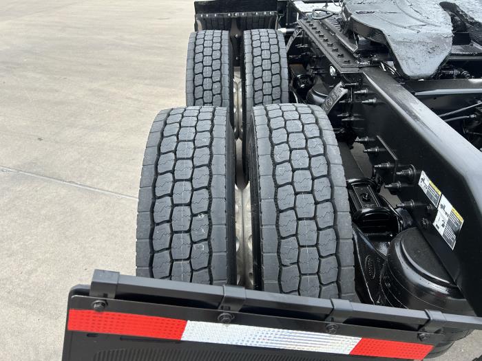 2020 Peterbilt 389-12