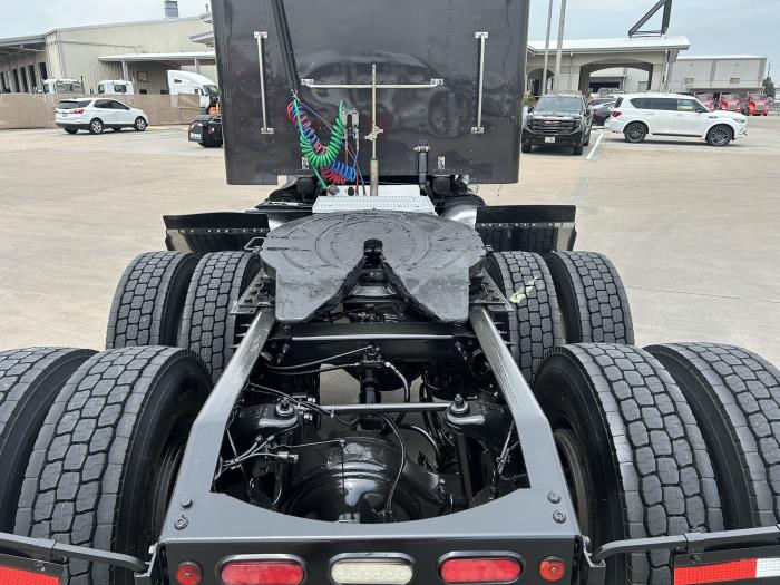 2020 Peterbilt 389-13