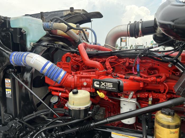 2020 Peterbilt 389-17