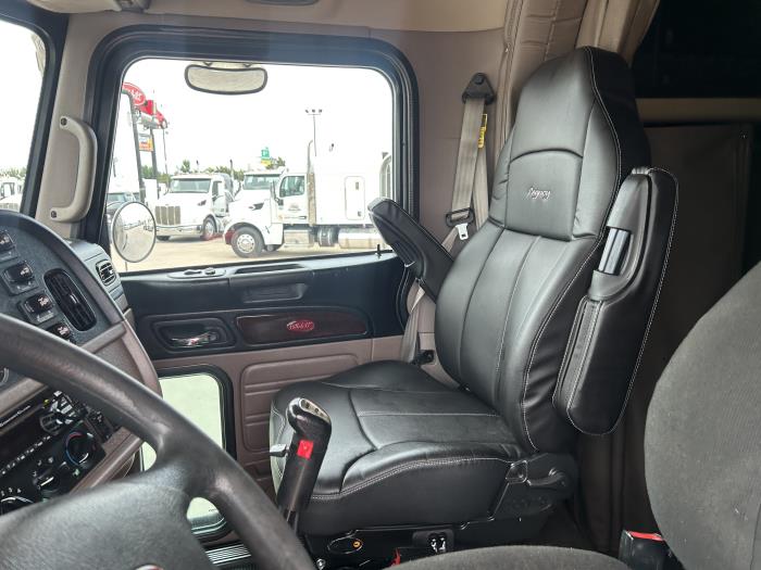 2020 Peterbilt 389-25