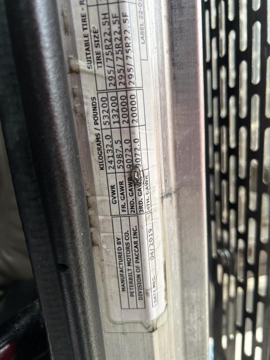 2020 Peterbilt 389-26