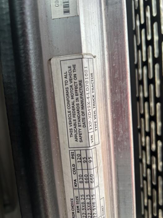 2020 Peterbilt 389-27