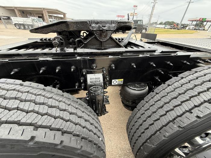 2026 Peterbilt 589-40