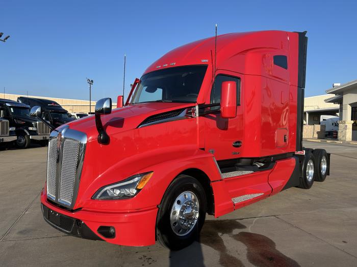 2024 Kenworth T680-1