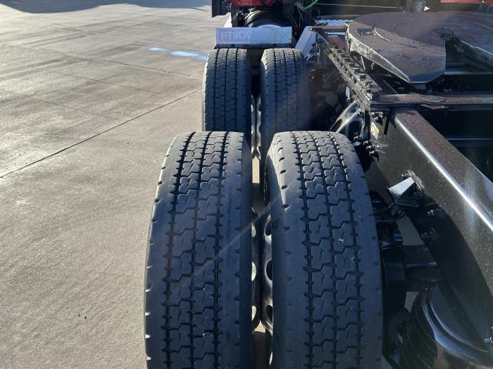 2024 Kenworth T680-12