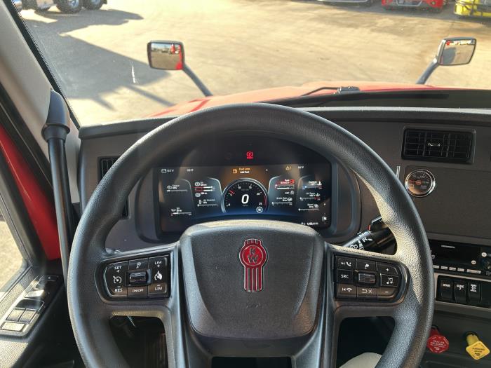 2024 Kenworth T680-38