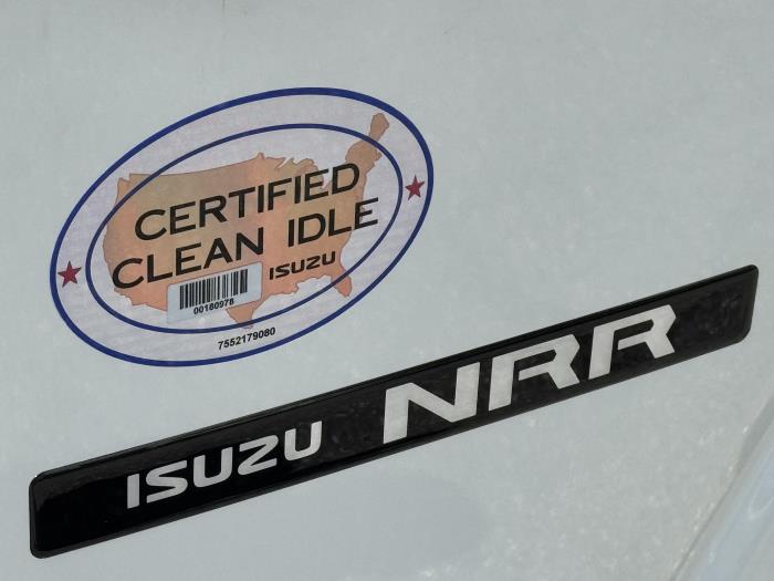 2025 Isuzu NRR-6
