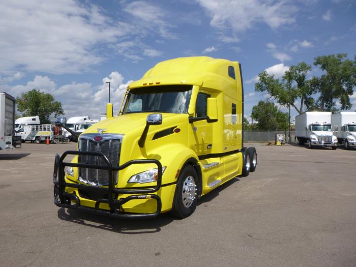 2024 Peterbilt 579 photo 2