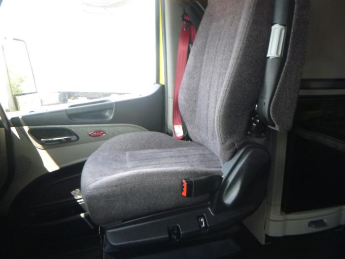 2024 Peterbilt 579-17