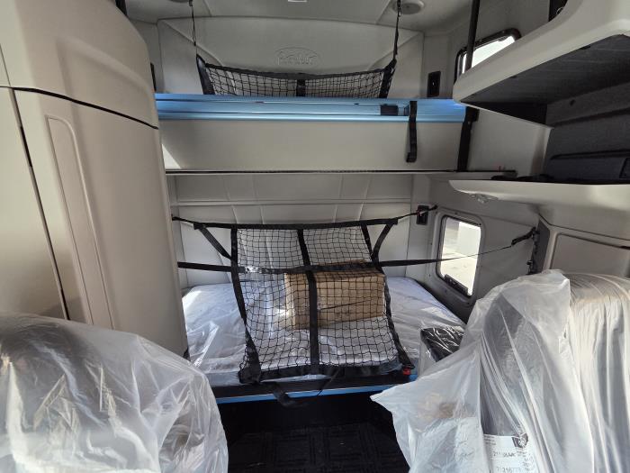 2026 Peterbilt 579-11