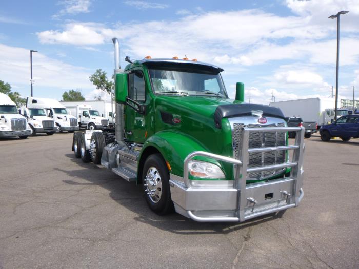 2021 Peterbilt 579 photo 3