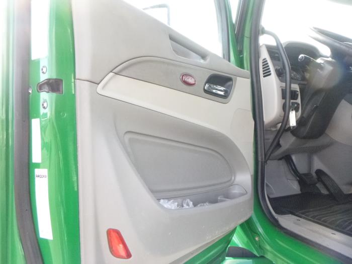 2021 Peterbilt 579-12