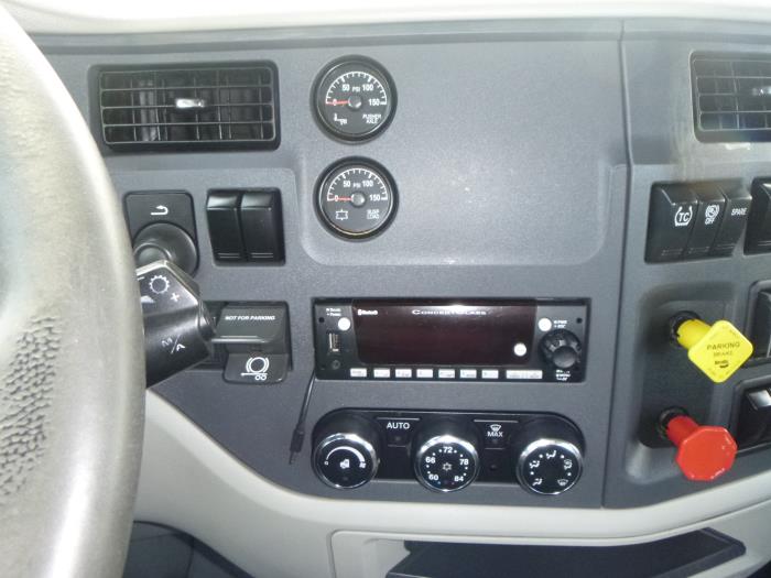 2021 Peterbilt 579-17
