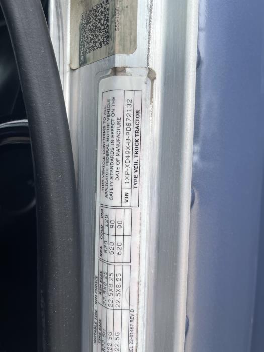 2023 Peterbilt 389-31