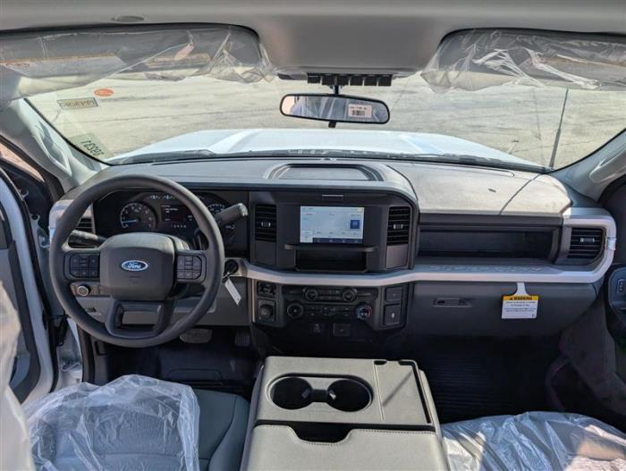 2025 Ford F-250-10