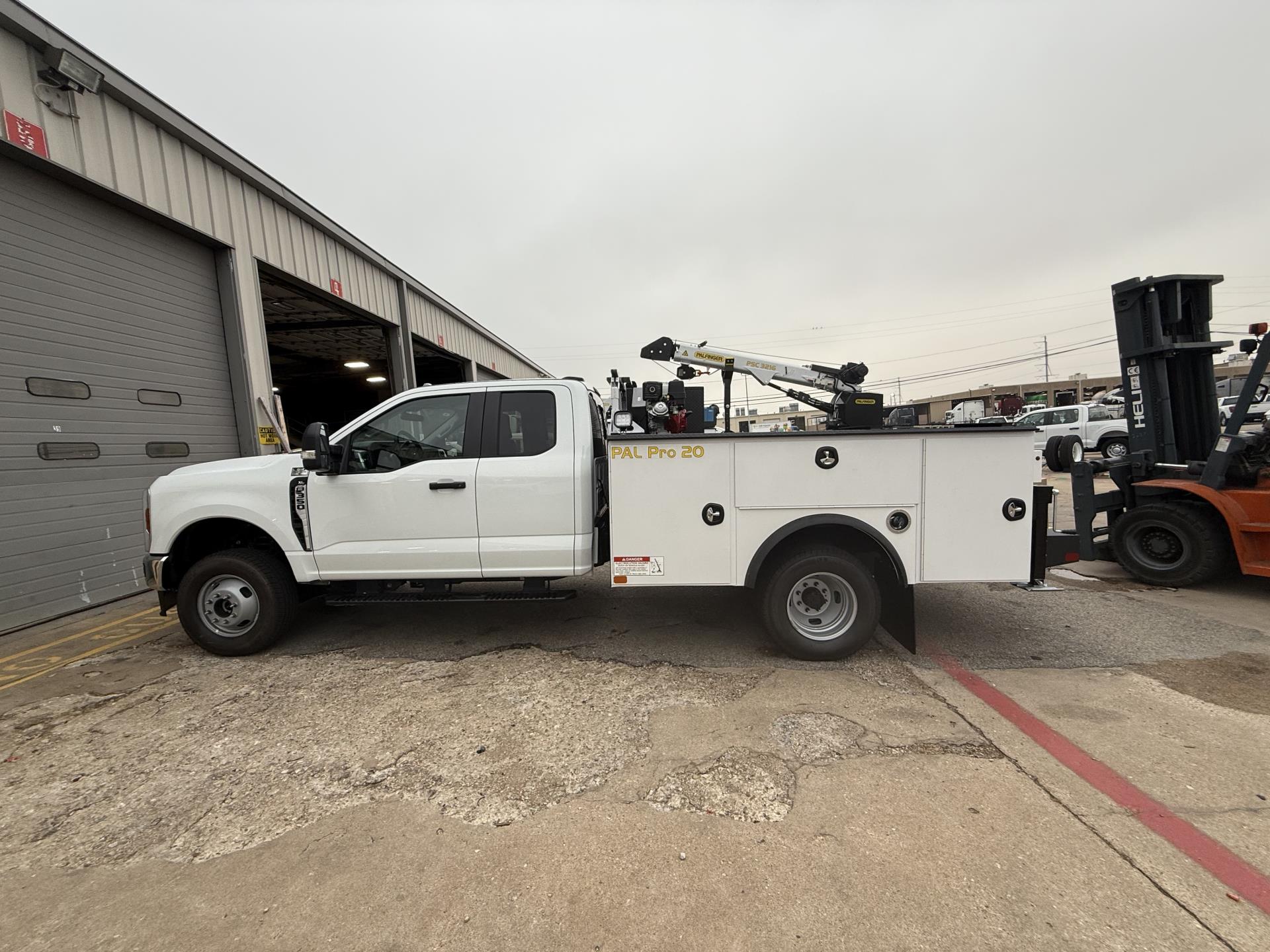 2025 Ford F-350 Super Cab DRW 4x4 Mechanics Body for sale #1915619 - photo 7