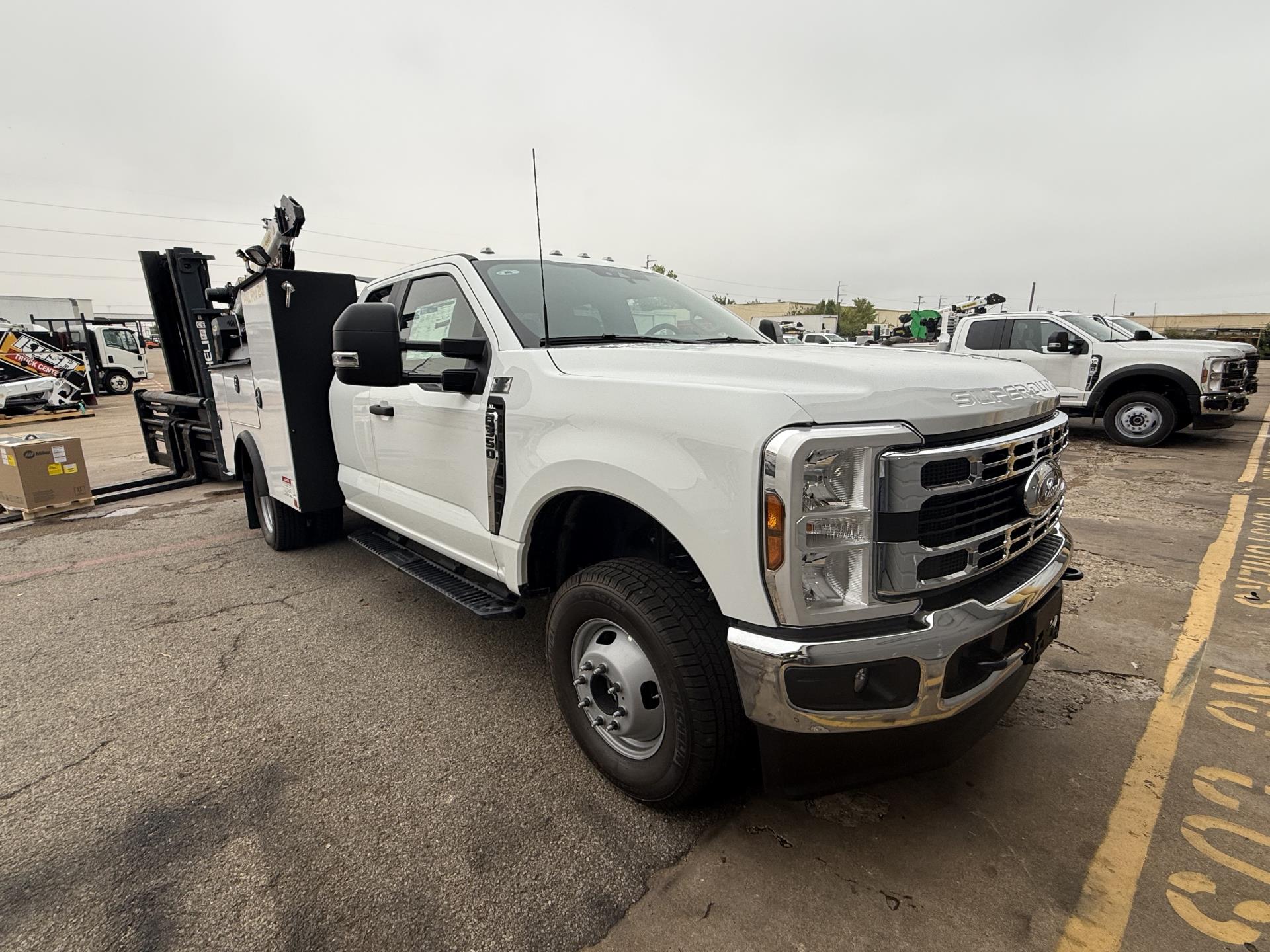 2025 Ford F-350 Super Cab DRW 4x4 Mechanics Body for sale #1915619 - photo 9