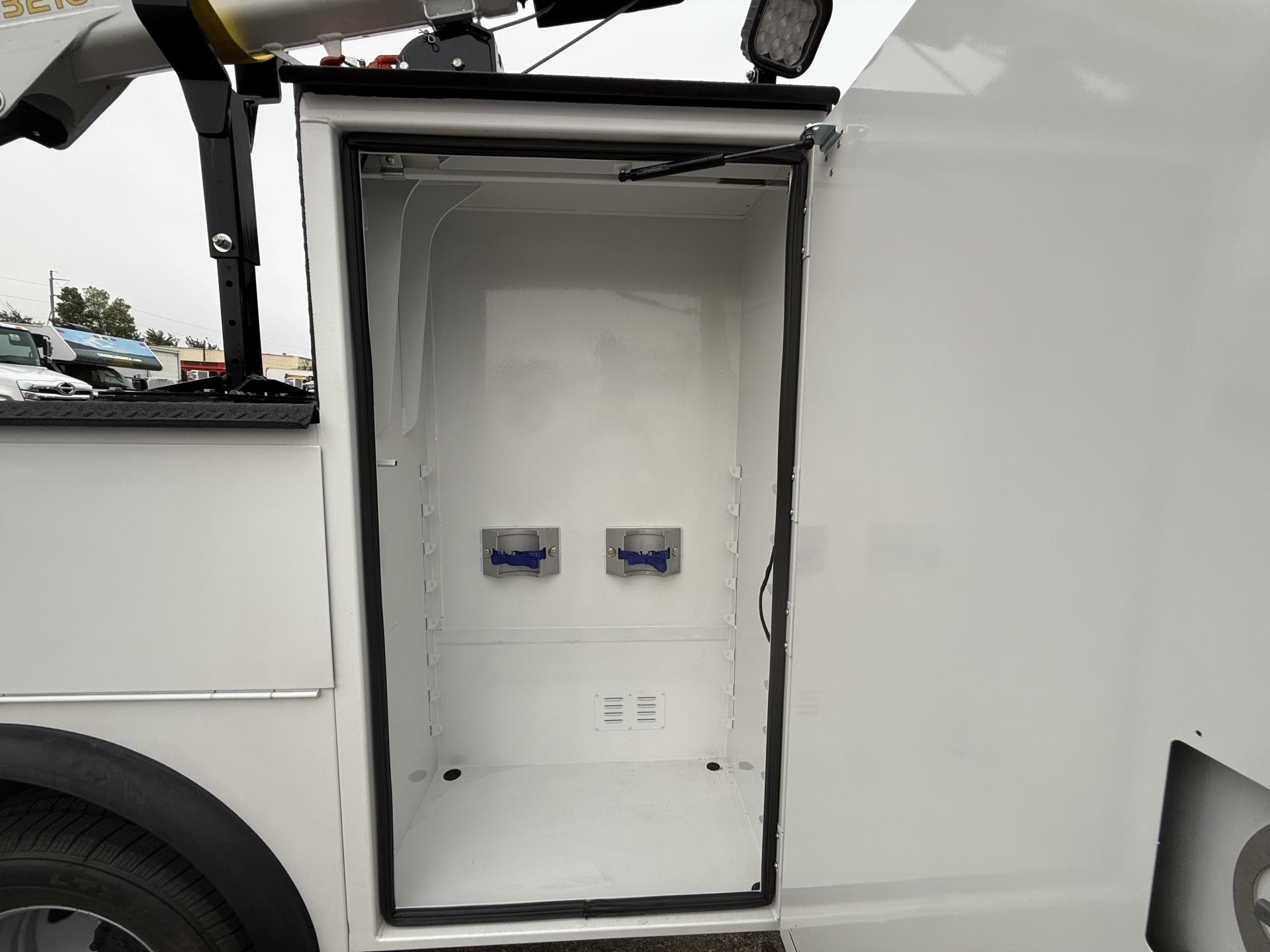 2025 Ford F-350 Super Cab DRW 4x4 Mechanics Body for sale #1915619 - photo 13