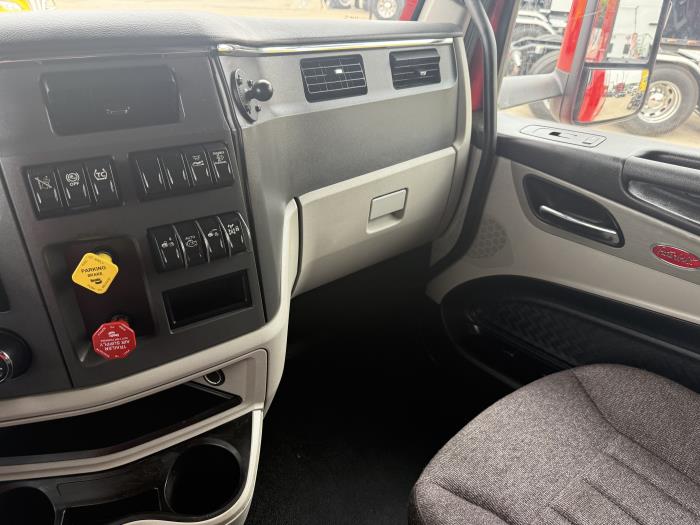 2024 Peterbilt 579-4