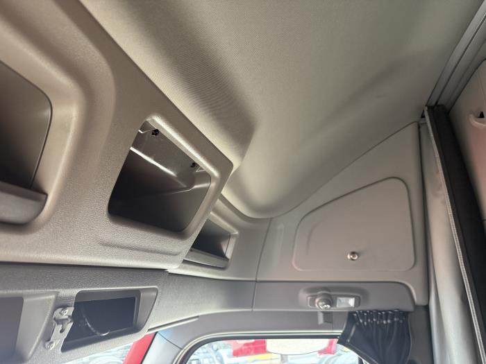 2024 Peterbilt 579-6