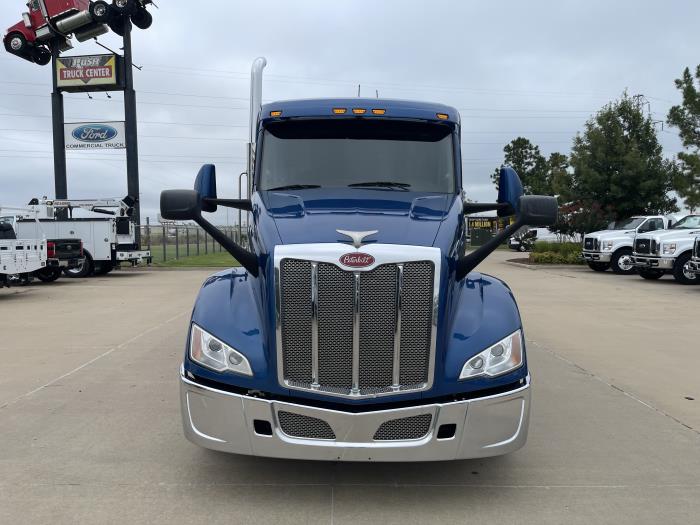 2023 Peterbilt 579-2