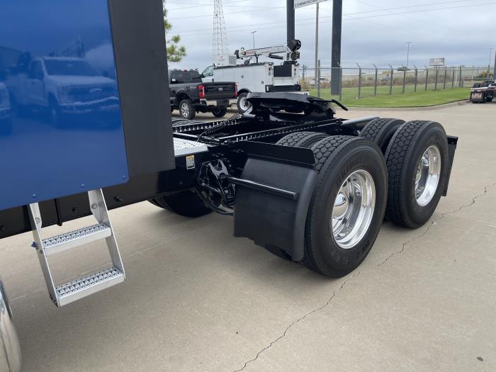 2023 Peterbilt 579-14