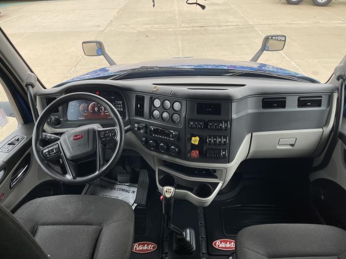 2023 Peterbilt 579-27
