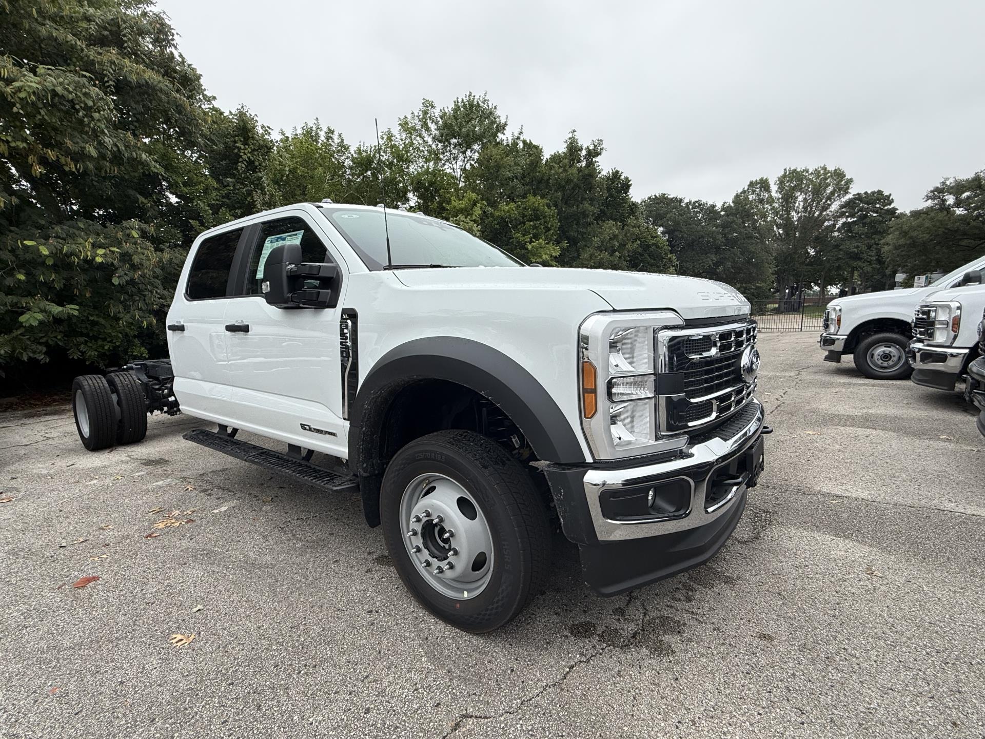 New 2025 Ford F-550 XL Crew Cab 4x4 Cab Chassis for sale #1931675 - photo 4