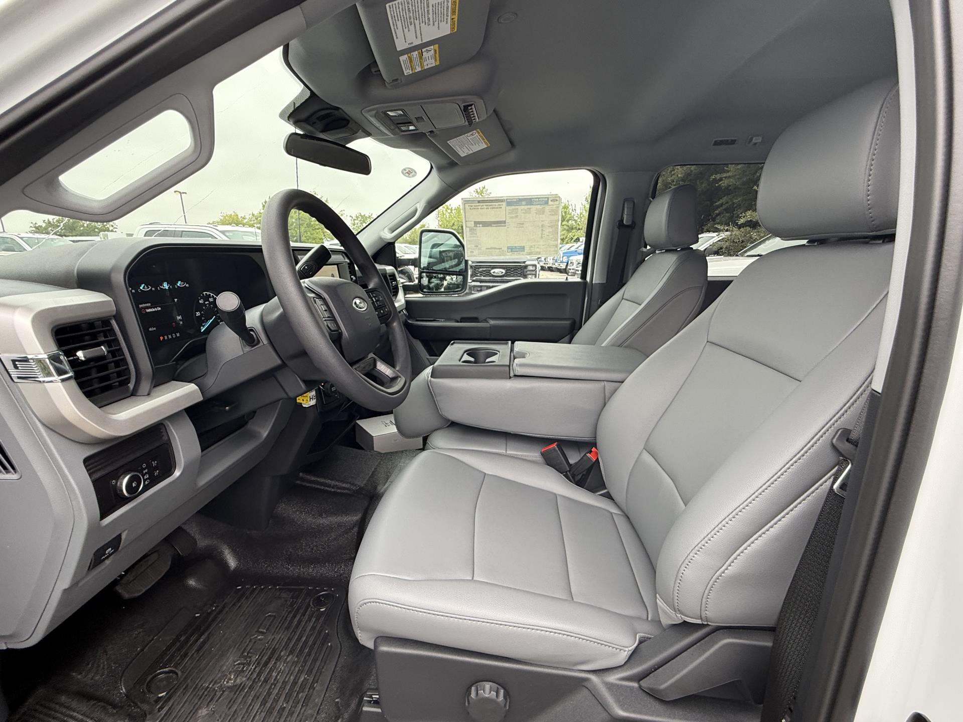 New 2025 Ford F-550 XL Crew Cab 4x4 Cab Chassis for sale #1931679 - photo 7