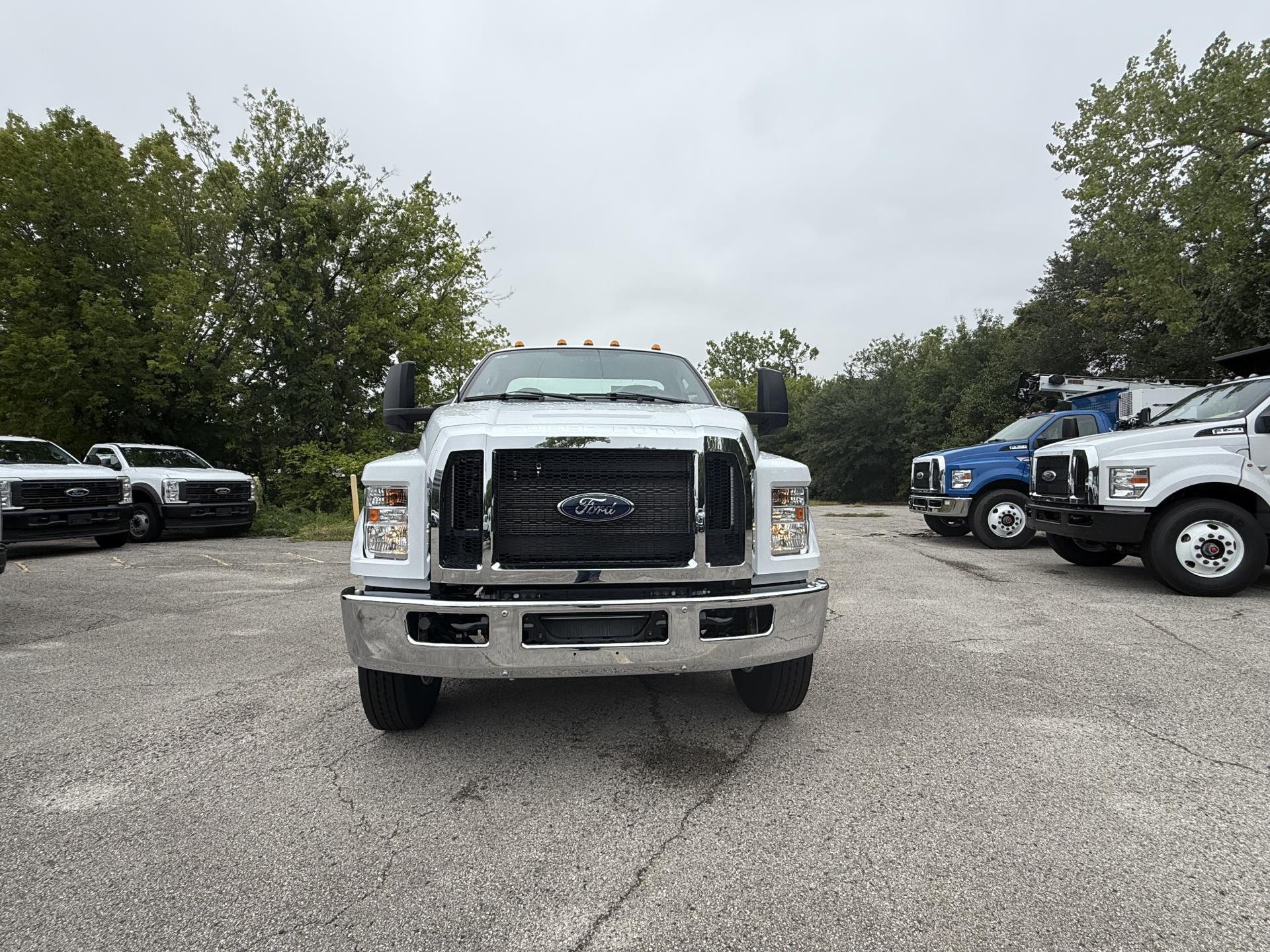 2026 Ford F-750 Regular Cab DRW 4x2 Cab Chassis for sale #1932294 - photo 4