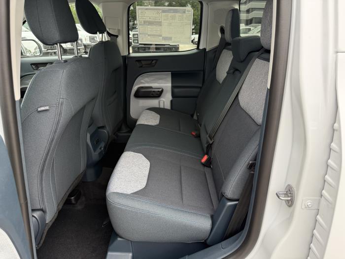 2025 Ford Maverick-10