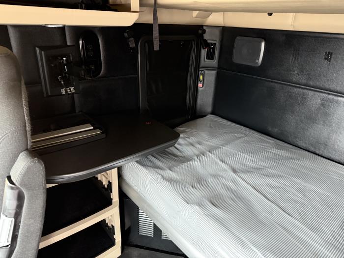 2023 Kenworth T680-11