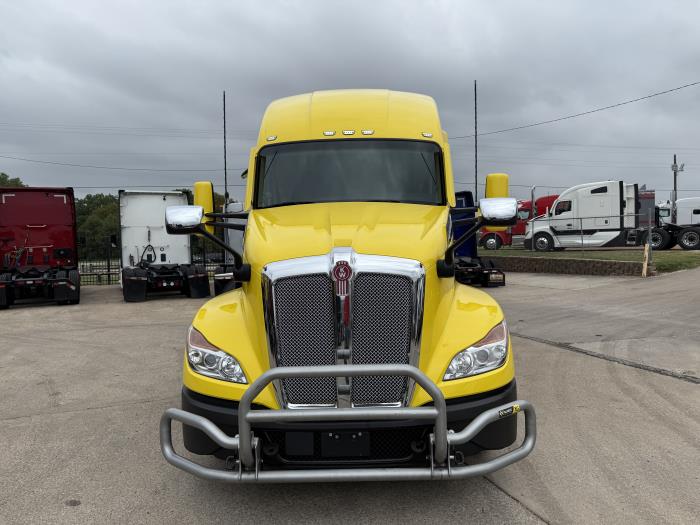 2023 Kenworth T680-23