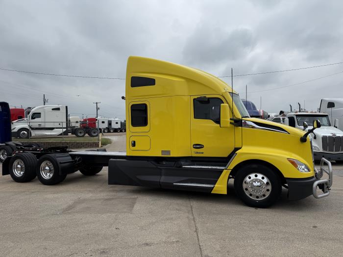 2023 Kenworth T680-29