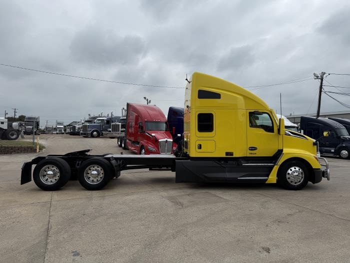 2023 Kenworth T680-30