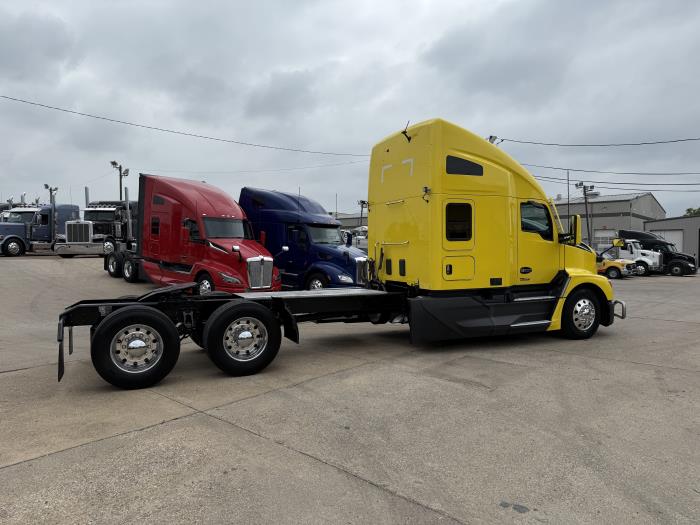 2023 Kenworth T680-32