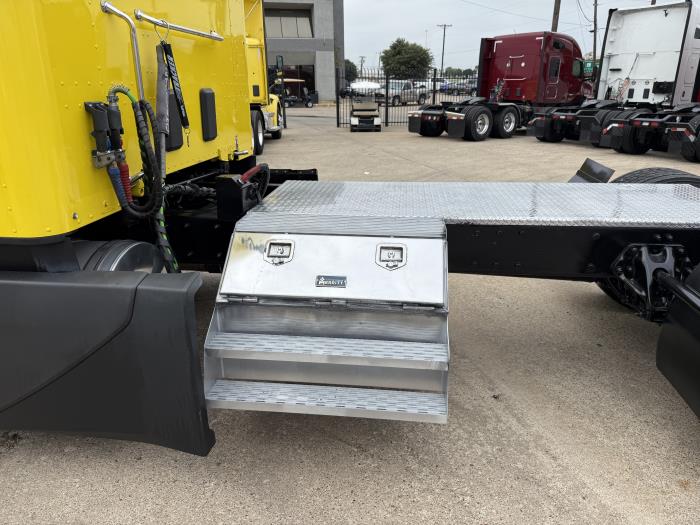 2023 Kenworth T680-39