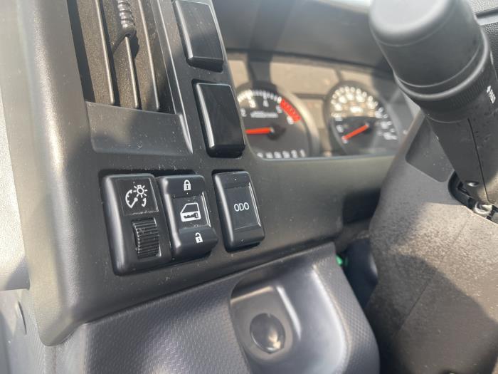 2025 Isuzu NPR-HD-16