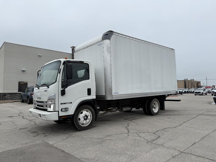 2025 Isuzu NQR photo 3