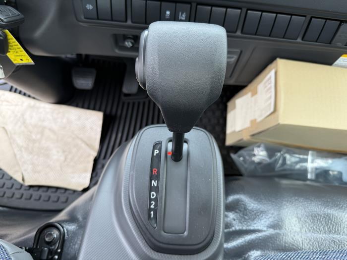 2025 Isuzu NPR-HD-10