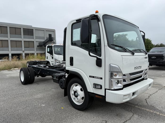 2025 Isuzu NRR-4