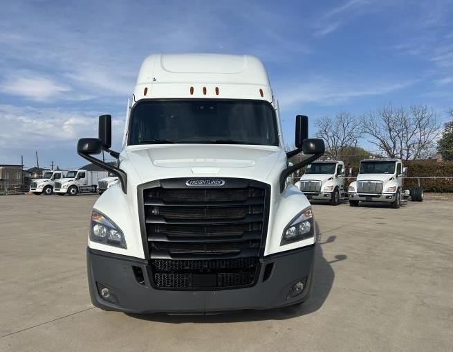 2021 Freightliner Cascadia-2